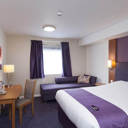 Premier Inn Birmingham City - Waterloo St Exterior foto