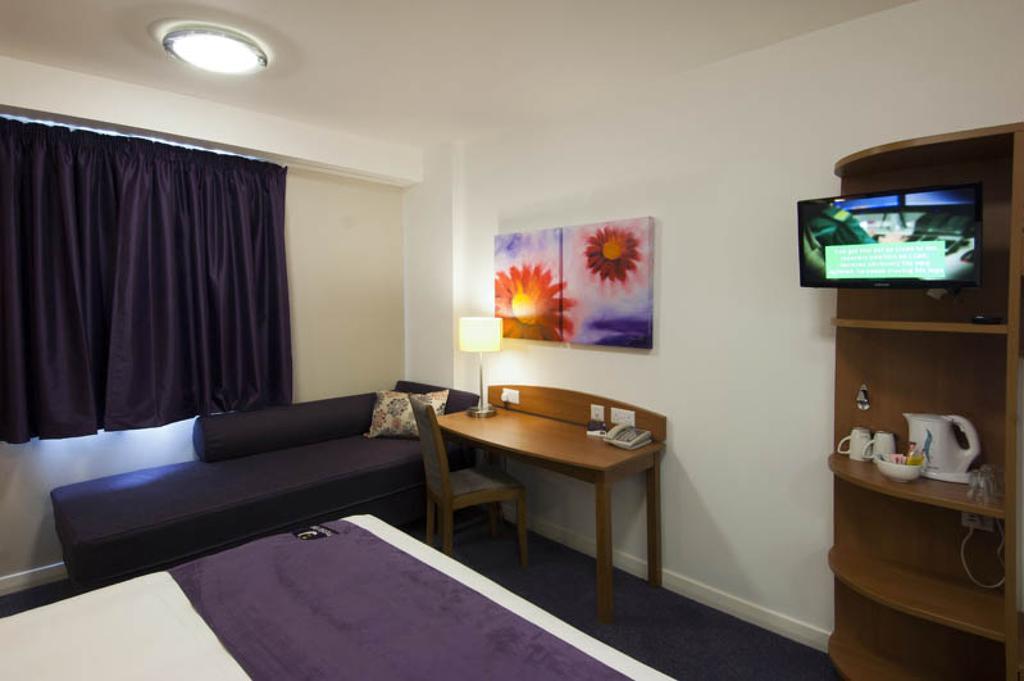 Premier Inn Birmingham City - Waterloo St Exterior foto